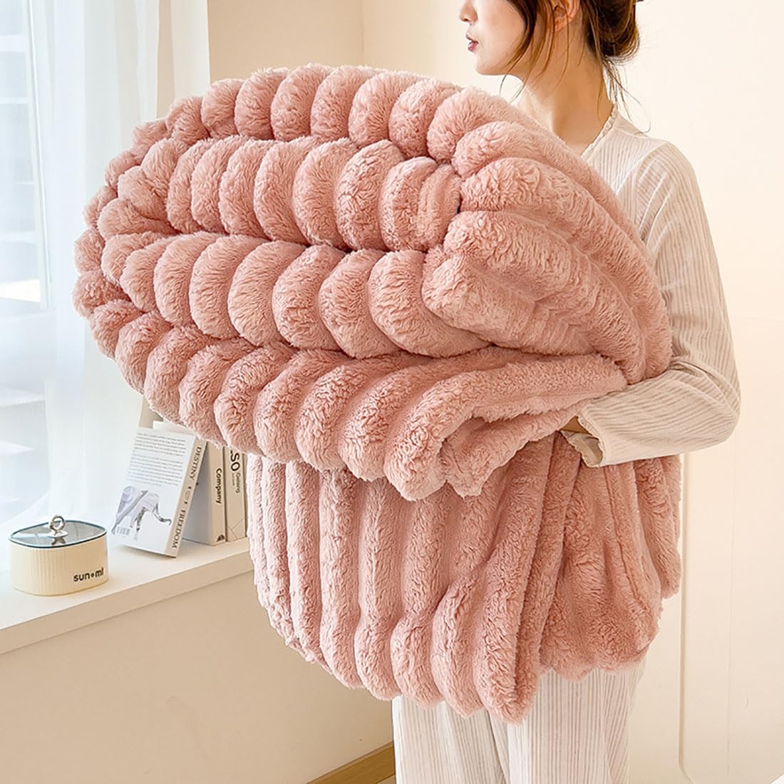 Luxurious Faux Rabbit Fur Blanket - Soft, Warm, And Comfortable, Perfect For Sofas, Beds, Offices, And Travel - A Versatile, All-season Gift And A Great Christmas Present