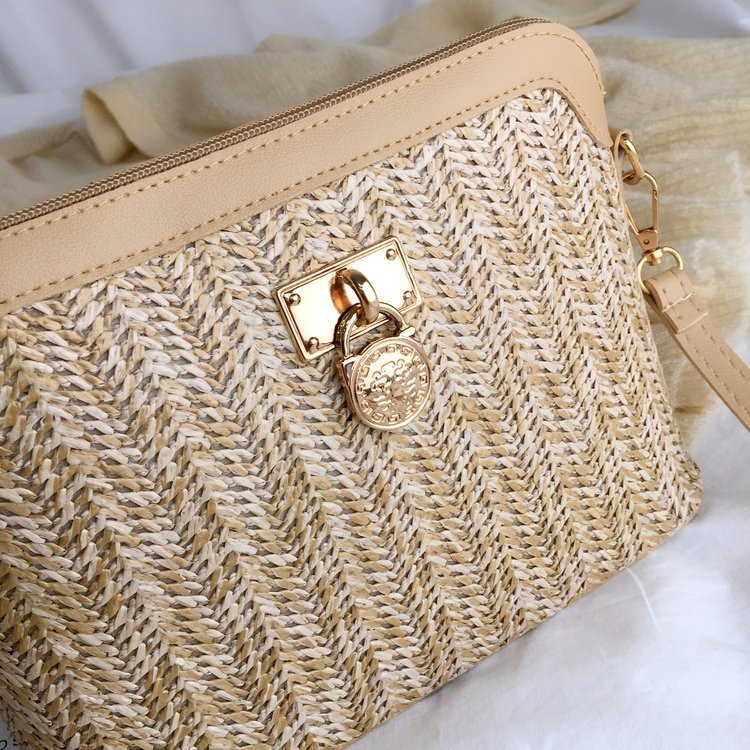 One shoulder woven shell bag
