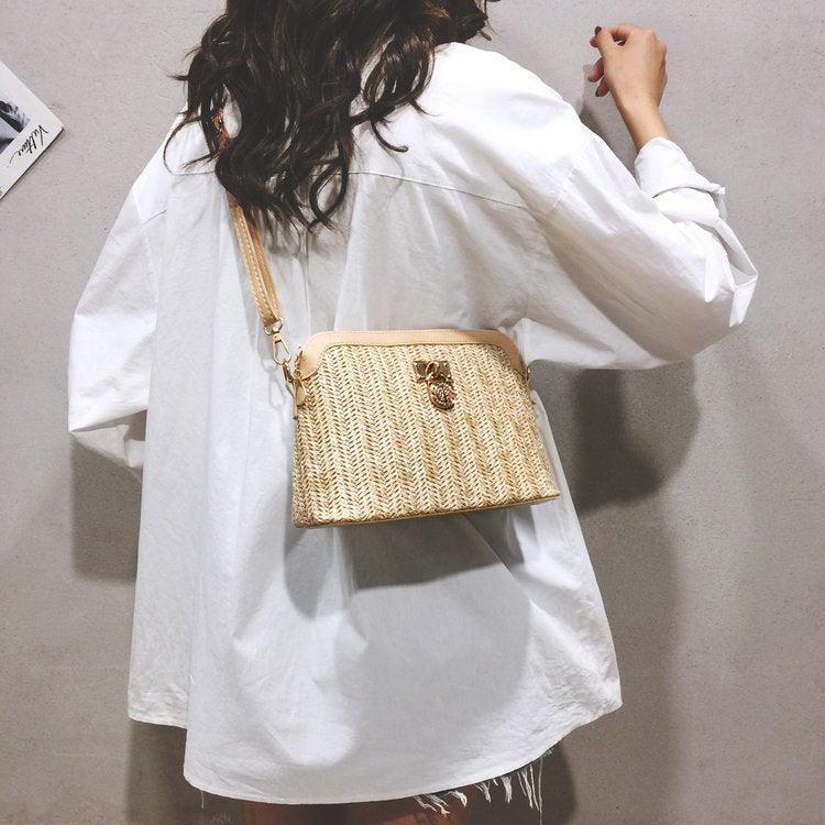 One shoulder woven shell bag