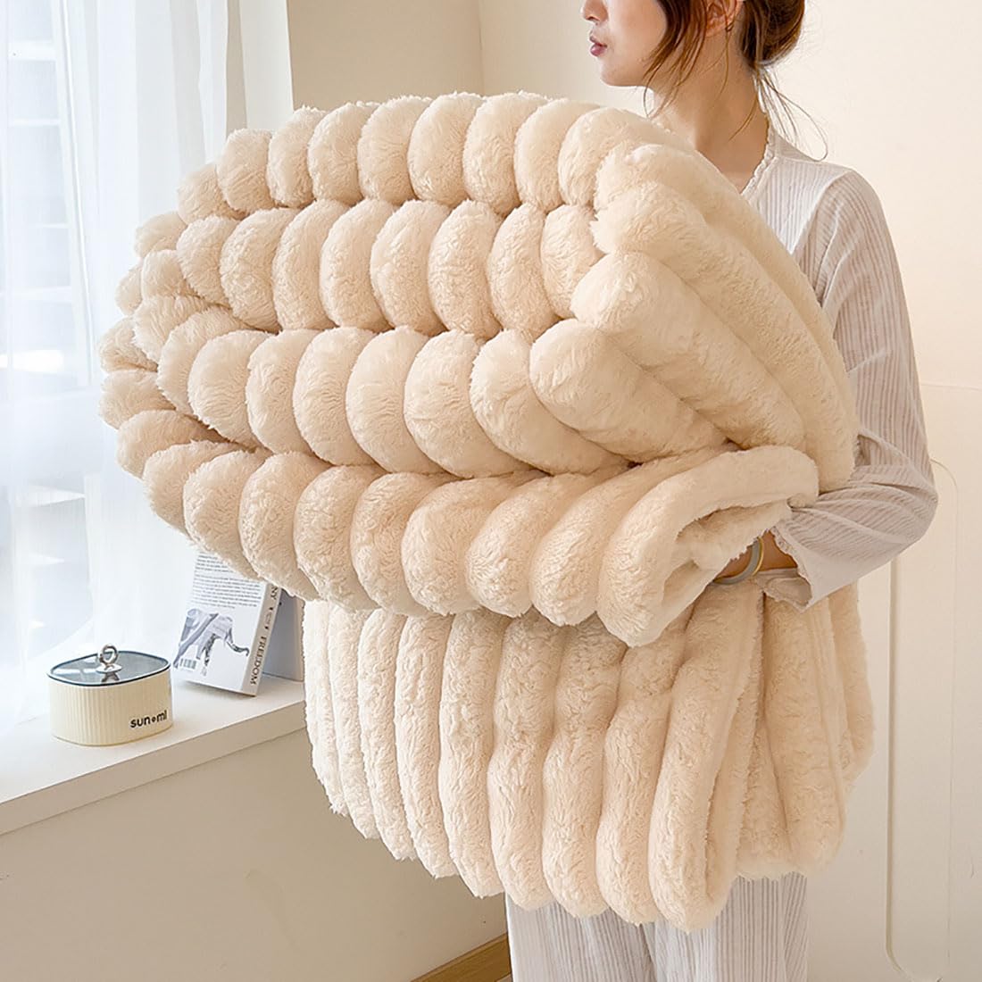 Luxurious Faux Rabbit Fur Blanket - Soft, Warm, And Comfortable, Perfect For Sofas, Beds, Offices, And Travel - A Versatile, All-season Gift And A Great Christmas Present